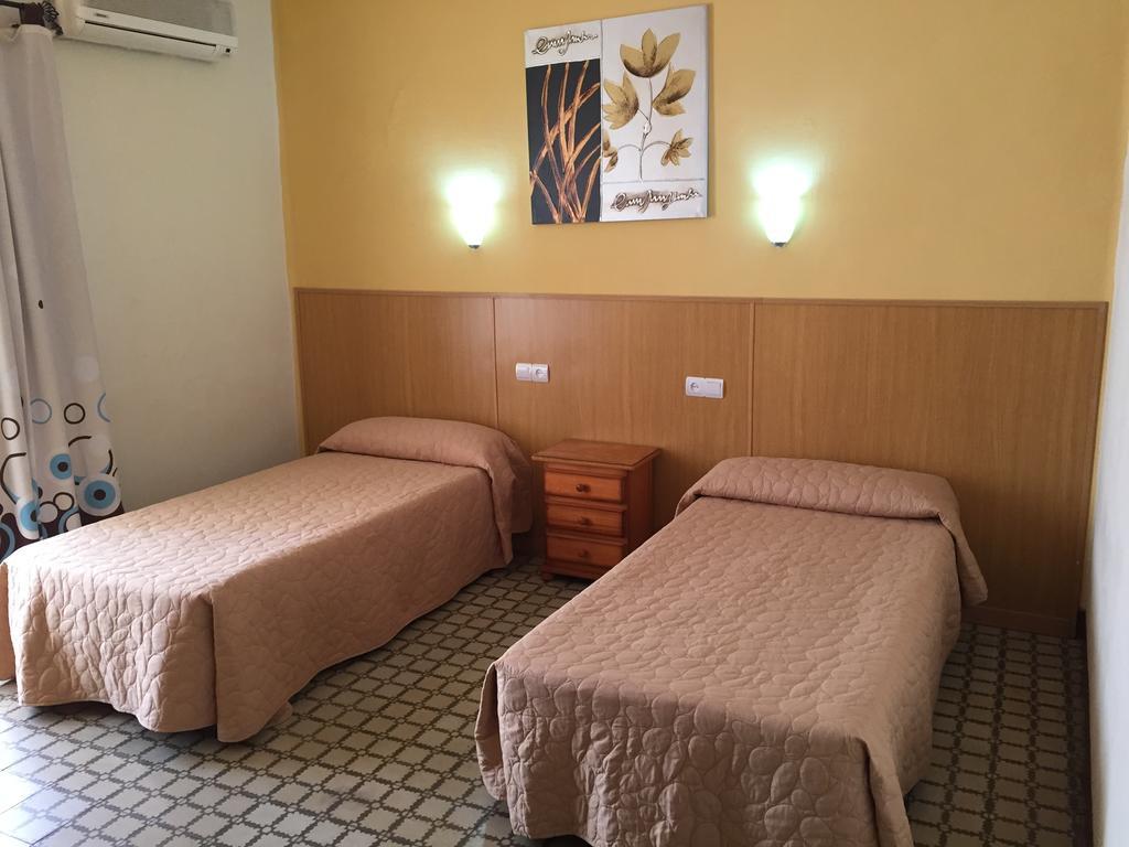 Hostal De Las Heras Badajoz Room photo