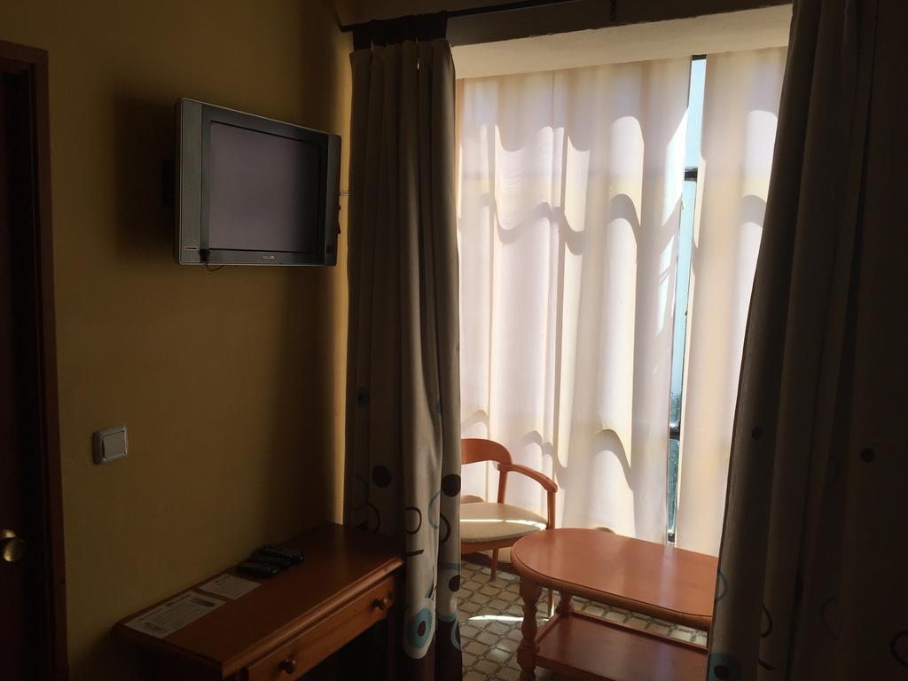 Hostal De Las Heras Badajoz Room photo